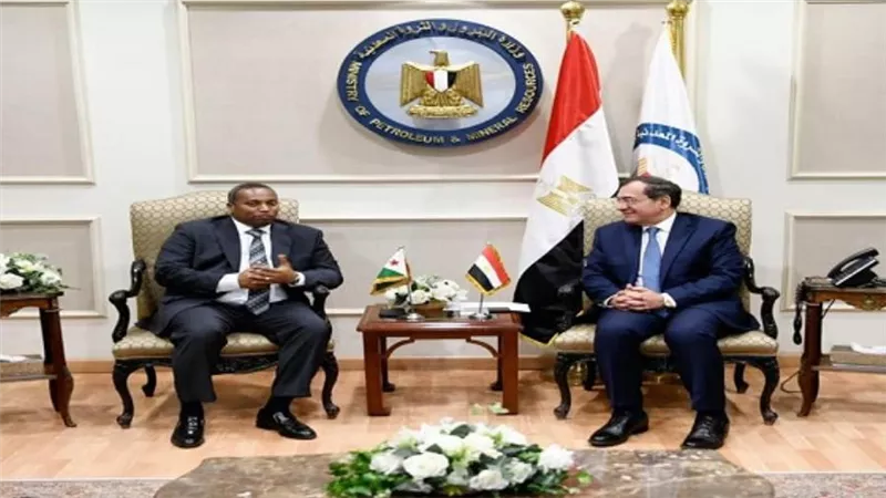 البترول: تشكيل فريق عمل للوفاء باحتياجات جيبوتي في الصناعة البترولية (صور)