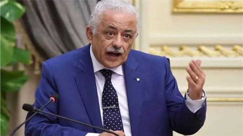 ترقيات المعلمين.. قرار عاجل من وزير التعليم الجديد بشأن شهادة الصلاحية