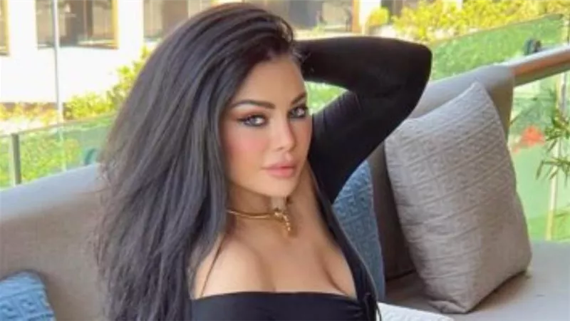 هيفاء وهبى تصل القاهرة وتصور 