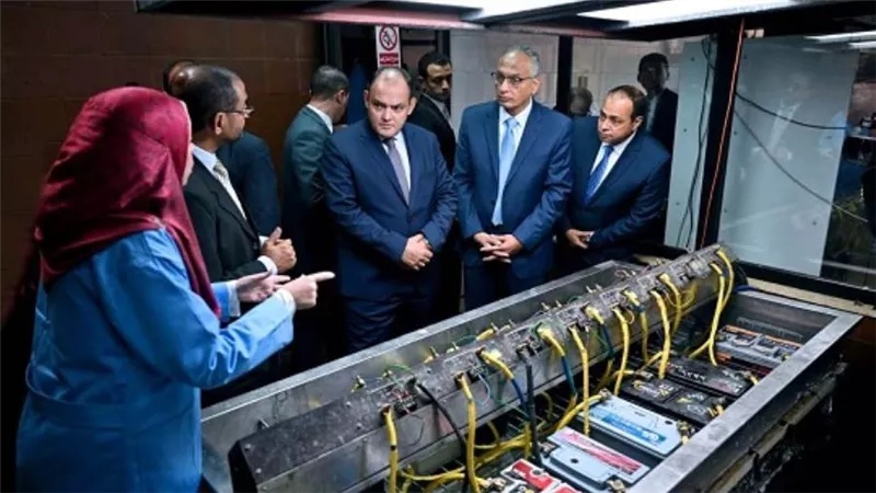 وزير التجارة يفتتح معملا لفحص المحركات الكهربائية بالرقابة على الصادرات بمطار القاهرة (صور)