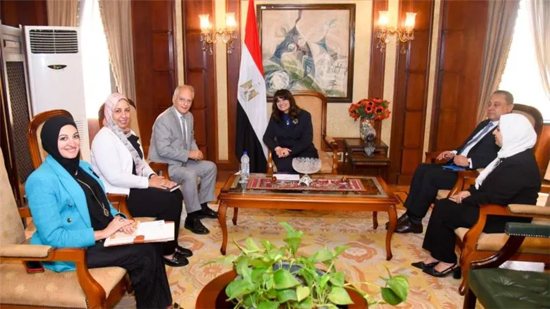 وزيرة الهجرة تستقبل السفير اليوناني بالقاهرة لبحث سبل تعزيز التعاون