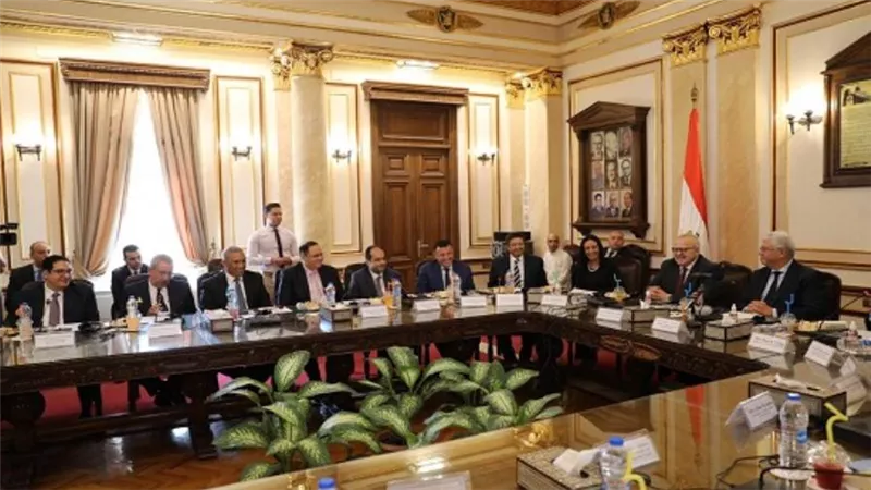 وزير التعليم العالى ورئيس جامعة القاهرة يشهدان فعاليات الحوار العلمي مع مدير عام المنظمة العالمية للملكية الفكرية بجامعة القاهرة (صور)