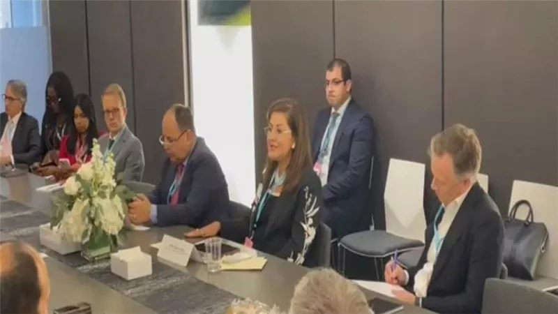 وزيرة التخطيطـ: التركيز على تعزيز مصادر العملة الأجنبية.. وجذب الاستثمار الأجنبي المباشر (صور)