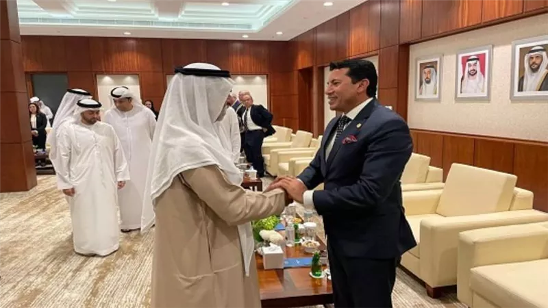 وزير الشباب يشهد الجلسة الافتتاحية للمنتدى الدولي للاتصال الحكومي في الشارقة (صور)