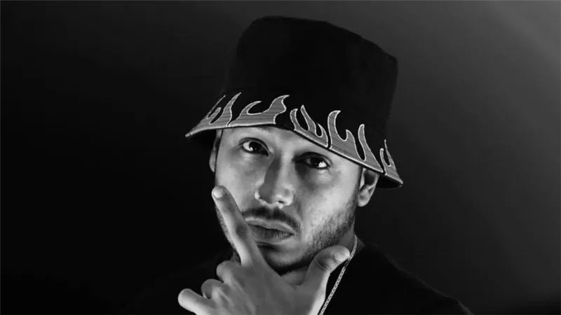الموزع شيندي: أغنية فيلم 