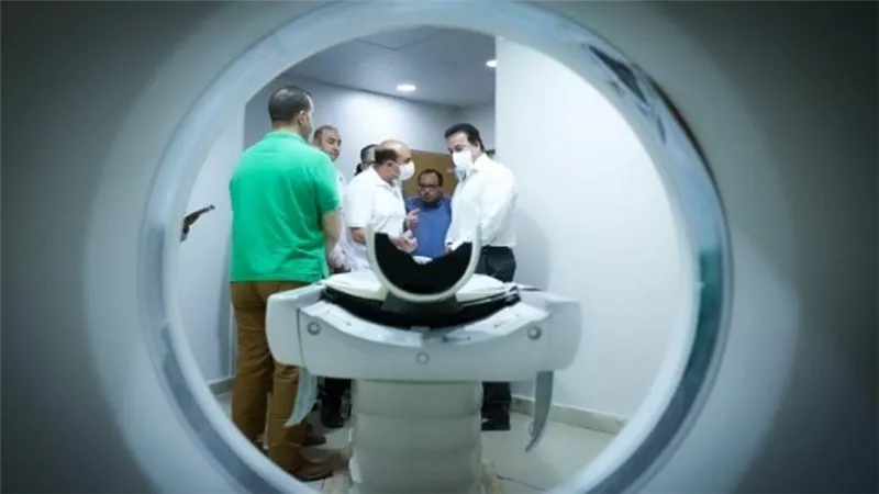 وزير الصحة يوجه باستحداث جهاز الماموجرام ورفع كفاءة قسم الأشعة المقطعية بمستشفى أسوان التخصصي (صور)