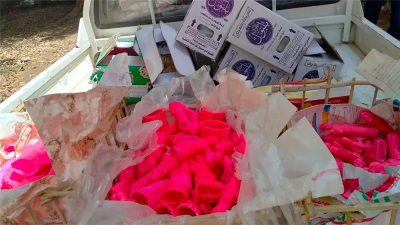 بالصور..ضبط حلوى مولد مجهولة المصدر وبدون فواتير في الأقصر