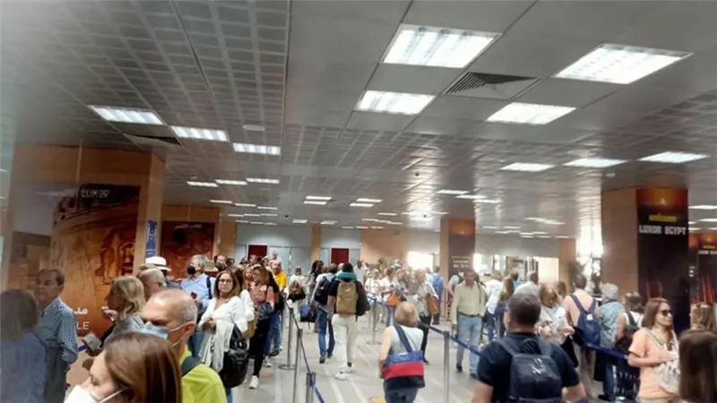 مطار الأقصر يستقبل أولى الرحلات السياحية لطيران البحر الأحمر قادمة من أسبانيا