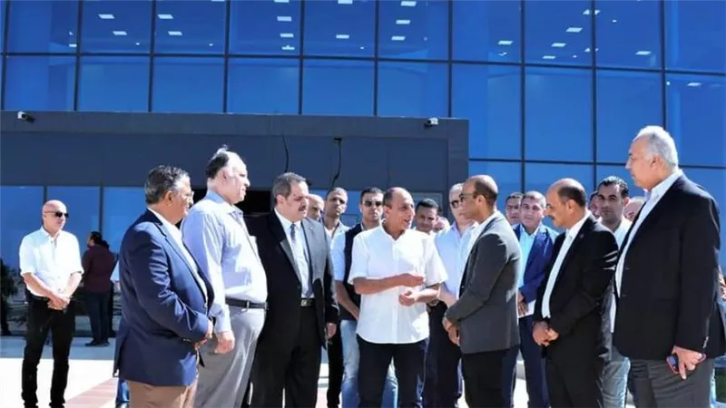  وزير الطيران يوجه بسرعة الانتهاء من أعمال التطوير