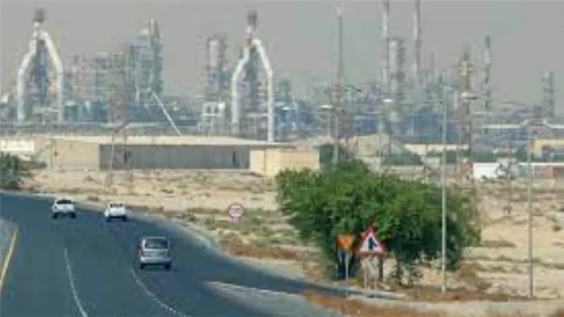 الكويت.. توقف مصفاة ميناء الأحمدي عن العمل