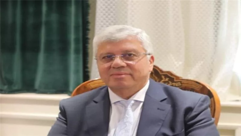 وزير التعليم العالي يستعرض تقريرًا عن تأهيل عدد من المعامل بالجامعات المصرية للاعتماد الدولي بتكلفة 34 مليون جنيه