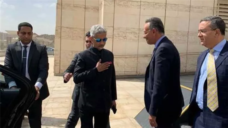 المتحف القومي للحضارة يستقبل وزير الشئون الخارجية بالهند