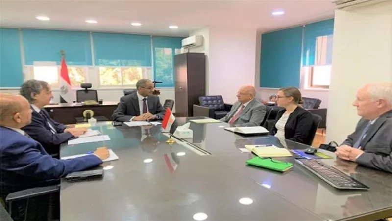 نائب وزير الإسكان لشئون البنية الأساسية يلتقي ممثلي الوكالة الأمريكية للتنمية الدولية لبحث أوجه التعاون (صور)