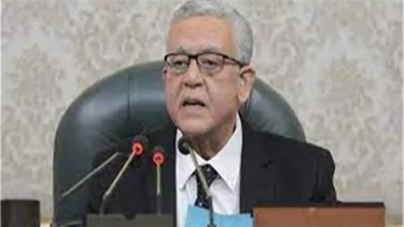 الجبالي يحيل 6 مشروعات قوانين إلى لجنتي التشريع والطاقة بالنواب 