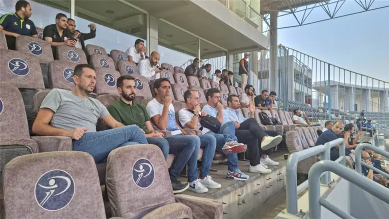 فيتوريا وجهاز المنتخب في مباراة البنك الأهلي وفاركو بالدوري