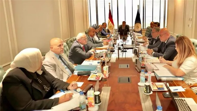 وزير السياحة يترأس اجتماع مجلس إدارة المجلس الأعلى للآثار 