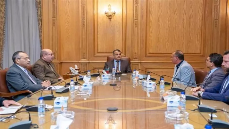 وزير الإنتاج الحربي يستقبل وفد 