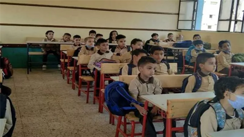 الحكومة تكشف حقيقة إلغاء أعمال السنة لصفوف النقل