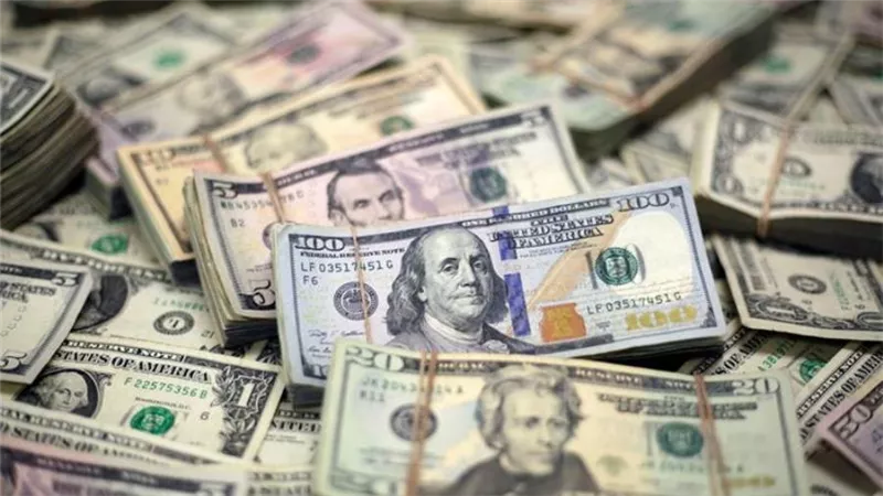 الدولار لدى المركزي يختتم تعاملات اليوم عند مستوى 24 جنيه للشراء و24.1 جنيه للبيع