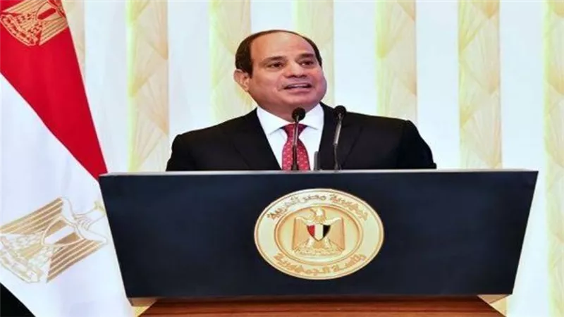الرئيس السيسي يلتقي سكرتير عام الأمم المتحدة على هامش القمة العربية بالجزائر