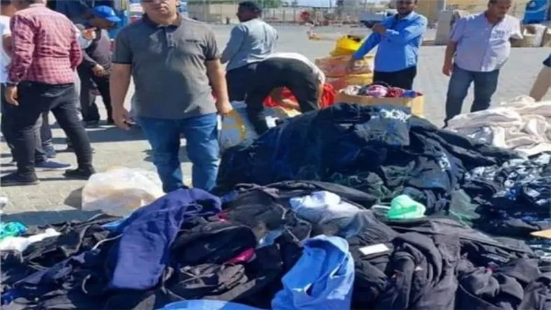 ضبط 8 محاولات تهرب جمركي لأسلحة بيضاء وأجهزة وملابس بميناء سفاجا 