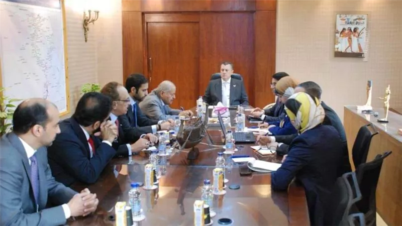وزير السياحة والآثار يستقبل وفد رابطة رجال الأعمال القطريين لبحث سبل التعاون واستعراض بعض الخطط الاستثمارية لقطاع السياحة المصري