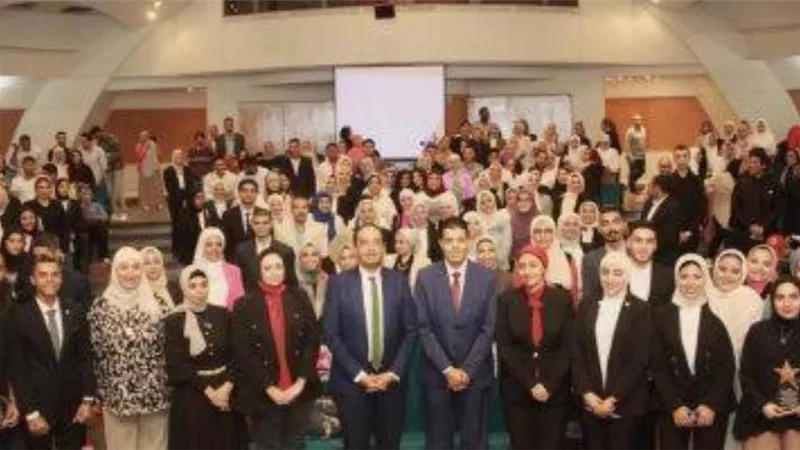 صندوق مكافحة الإدمان يستقبل 300 متطوع من طلاب جامعة حلوان