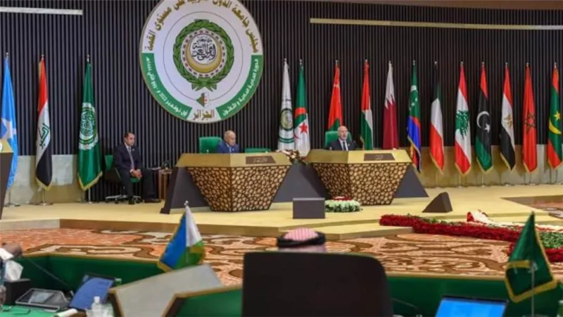 قمة ناجحة.. إعلان الجزائر يرفض التدخل في شؤون العرب ويؤكد دعمه لفلسطين