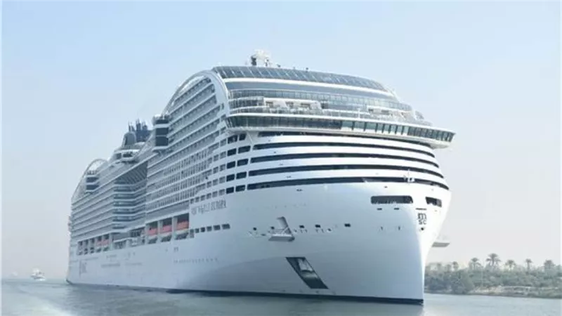 قناة السويس تشهد عبور أحدث السفن السياحية MSC WORLD EUROPA