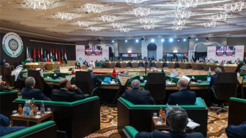 وزير الخارجية الجزائري: مشاركة الرئيس السيسي في القمة العربية 