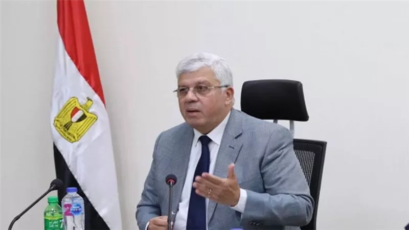 وزير التعليم العالي يرأس اجتماع مجلس شئون المعاهد العالية الخاصة (صور)