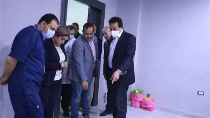 وزير الصحة يزور مستشفى بني سويف التخصصي ويوجه بتفعيل العيادات المسائية بانتظام