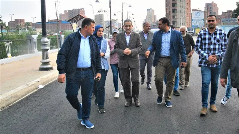 محافظ الغربية يتفقد أعمال الرصف بحي ثان طنطا..رحمي: التطوير الجاري بالكورنيش حقق طفرة كبيرة بالمنطقة