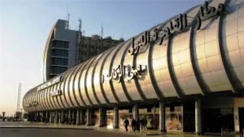 مطار القاهرة: ضبط اسطرلاب أثري مهرب من المغرب مع راكب