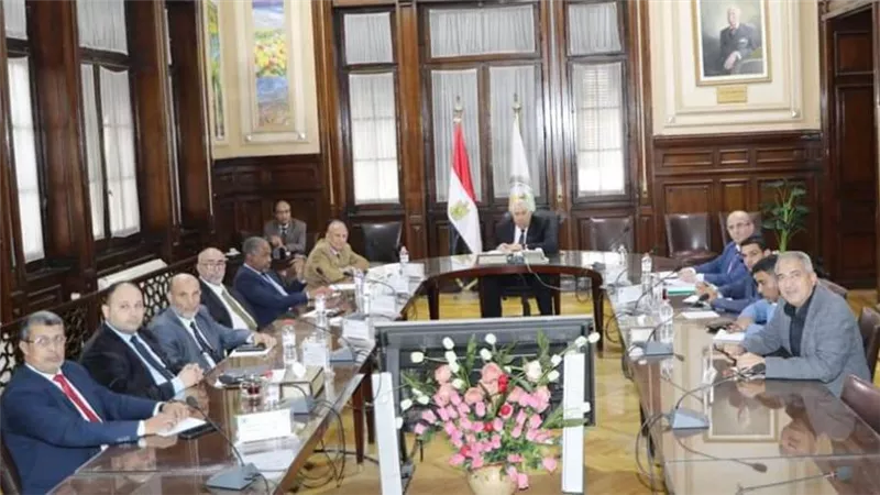 وزير الزراعة يلتقي مسئولي شركة أمات للدواجن السعودية ويؤكد على دعم الدولة للمستثمرين وتهيئة مناخ الاستثمار