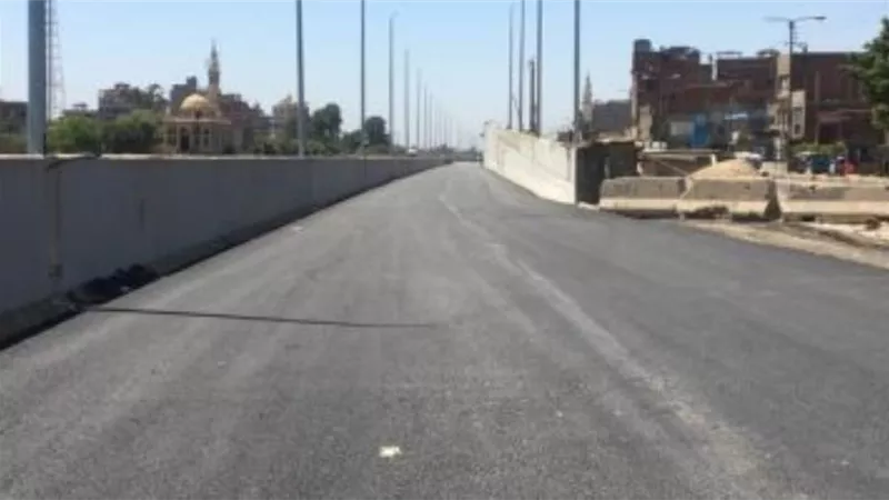 إعادة الحركة المرورية بطريق بنها شبرا الحر بعد رفع حادث تصادم سيارتين