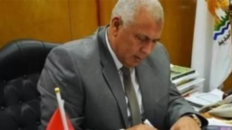 محافظ الوادي الجديد: توفير خدمات علاجية مدعمة لمرضى المحافظة بمستشفيات الأقصر
