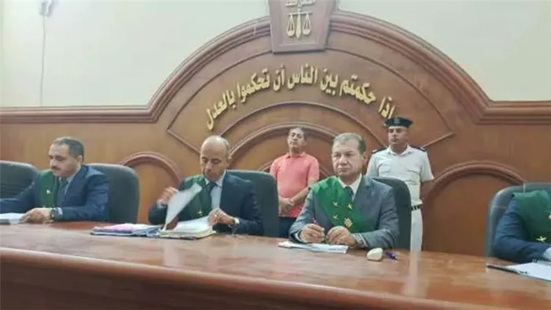 تأجيل ثالث جلسات محاكمة رئيس جامعة دمنهور وآخرين في قضية الرشوة