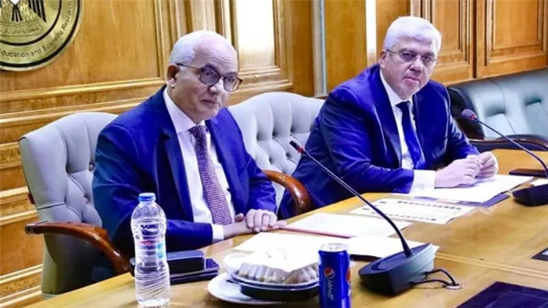 وزيرا التعليم العالي والتربية والتعليم يعقدان اجتماعًا لمُناقشة نقل التجربة اليابانية في التعليم الفني والتكنولوجي 