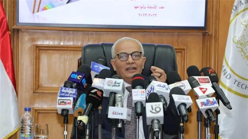 وزير التعليم يعلن مواصفات الورقة الامتحانية لشهادة الثانوية العامة للعام 2022 - 2023 (إنفوجراف)
