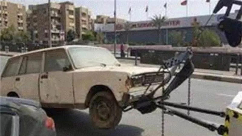 خلال 24 ساعة.. رفع 50 سيارة ودراجة نارية متهالكة بالمحافظات  