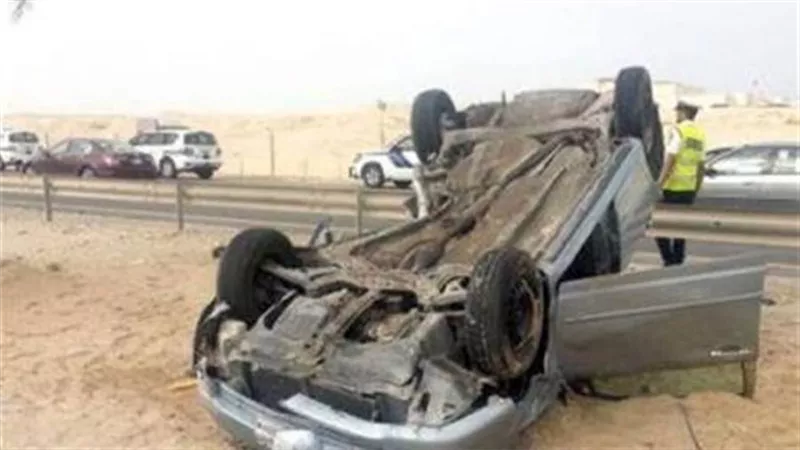 إصابة 5 أشخاص إثر انقلاب سيارة ملاكي أعلى الطريق الإقليمي 
