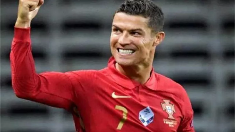  بعقد خيالي ,, رونالدو في النصر السعودي