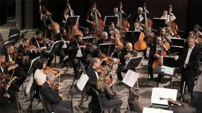 السيمفونى يعزف مؤلفات بولندية من روائع القرن العشرين بالاوبرا 