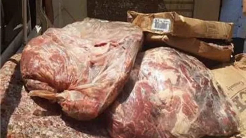 ضبط 2.8 طن لحوم ومصنعات لحوم فاسدة بالجيزة