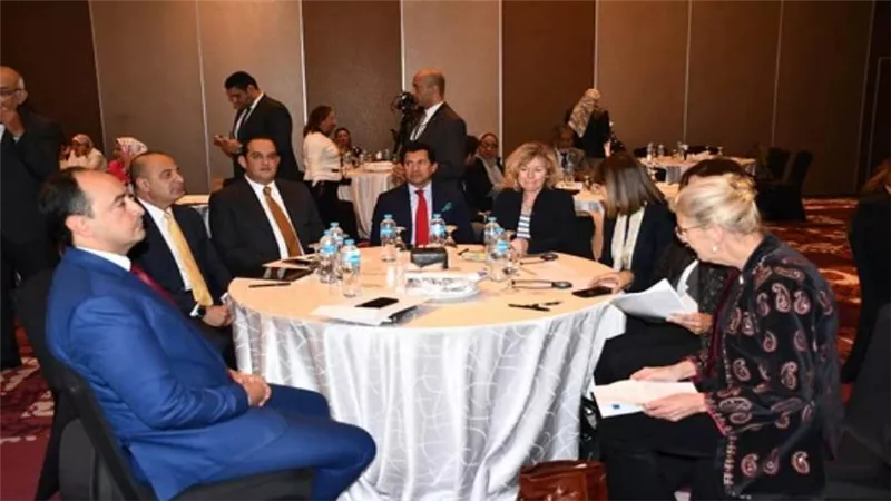 وزير الرياضة يشارك بفعاليات مشروع تعزيز استراتيجية مصر القومية للسكان بدعم من الاتحاد الأوروبي (صور)