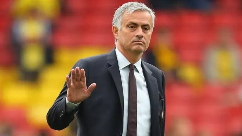 شوبير: جوزيه مورينيو المرشح الأول لتدريب منتخب البرتغال خلفا لسانتوس