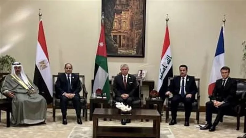 الرئيس السيسي يشارك في قمة خماسية تجمع مصر والأردن والعراق والكويت وفرنسا بالبحر الميت