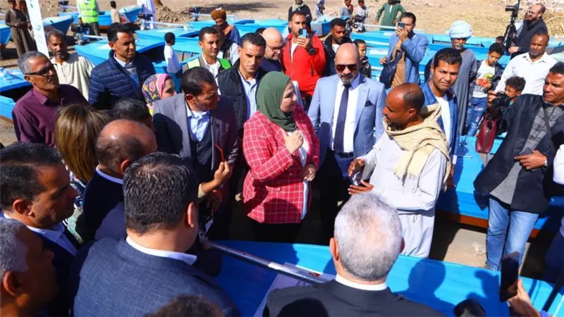 القباج تتفقد المنازل المطورة بالأقصر.. وتسلم الصيادين مراكب مزودة بأحدث الأدوات والشباك