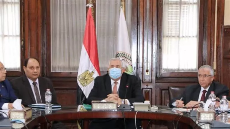 الزراعة: التوسع في استنباط أصناف جديدة من التقاوي والبذور عالية الجودة والإنتاجية